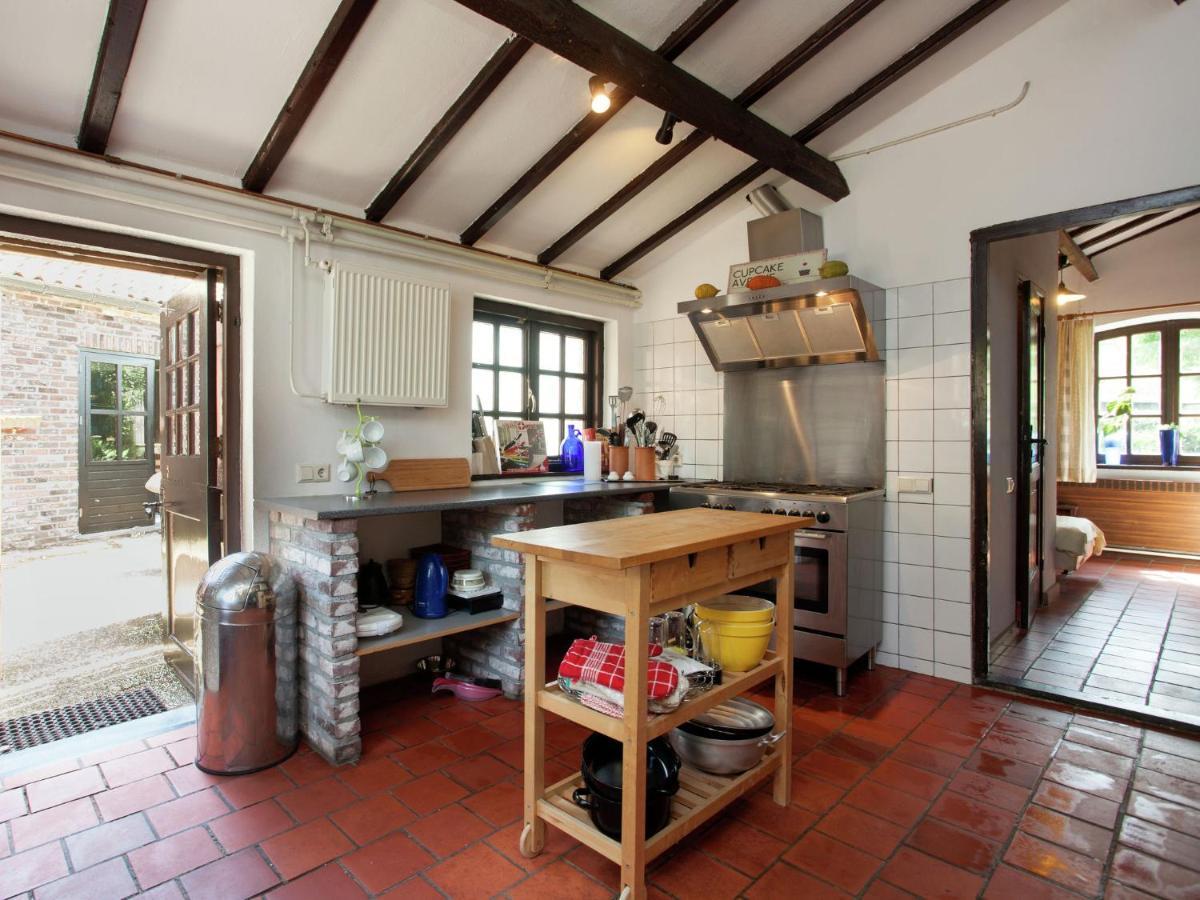 Magnificent Farmhouse In Sint Joost Exterior photo